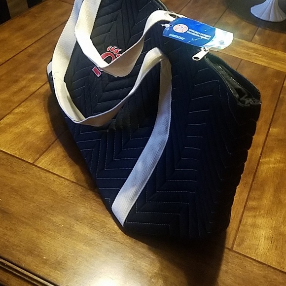 Cincinnati Quilted Large Tote Bag - Picture 7 of 8